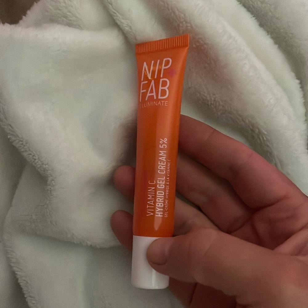NIP+FAB Illuminate Vitamin C Fix Hybrid Gel Cream 5%